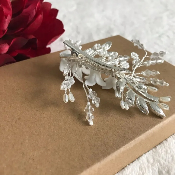 Stunning Pearl Barrette Flower Crystal - Picture 9 of 12